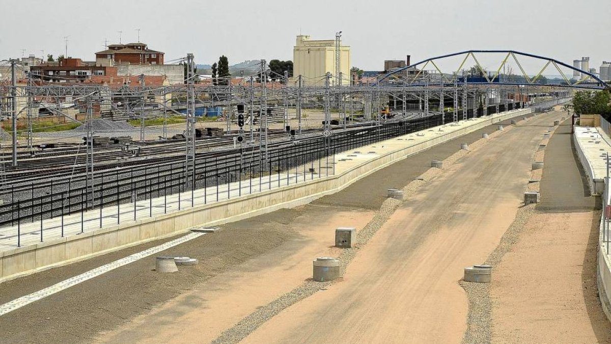 Obras del AVE en la estación de Venta de Baños-Ical