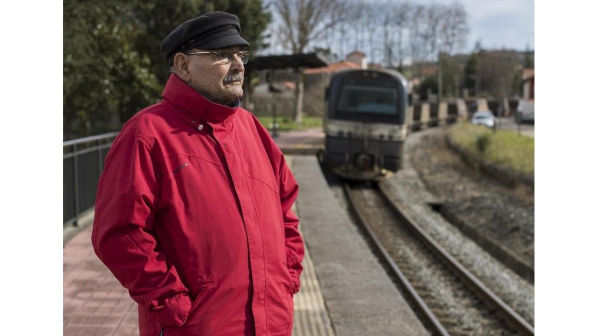 El santanderino Luis Tarín es uno de los dos supervivientes del coche cama del Expreso 861 Cantabria.-DAVID BUSTAMANTE