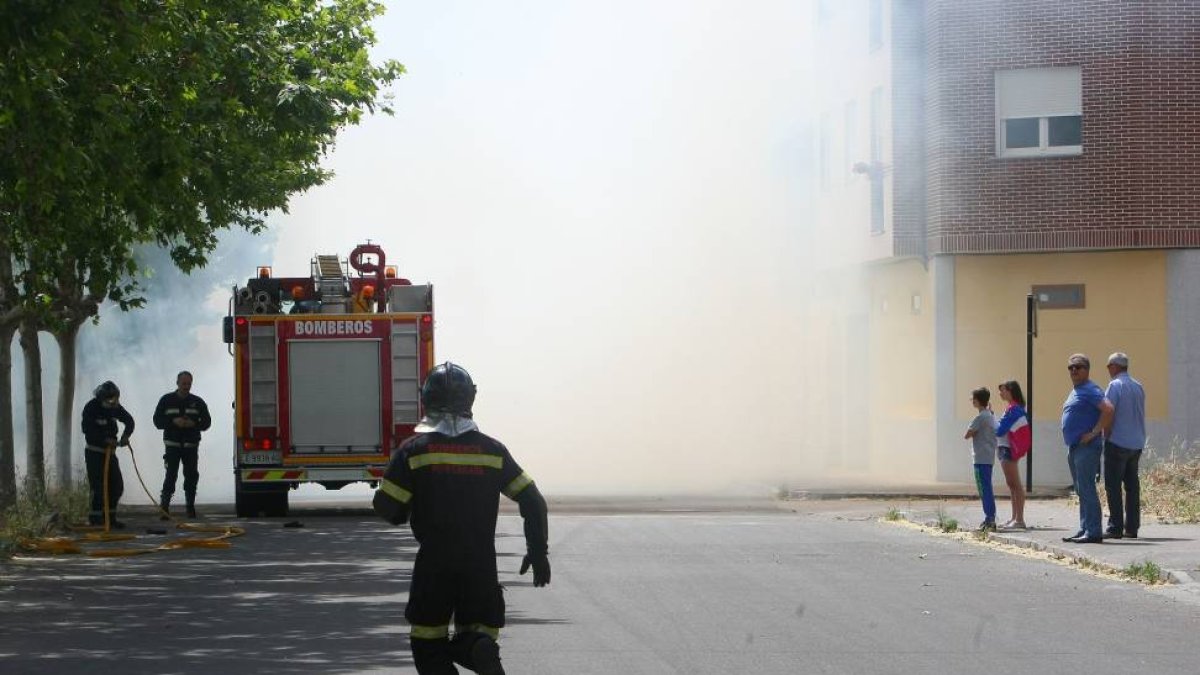 Incendio en una finca deL barrio ponferradino de La Placa-Ical