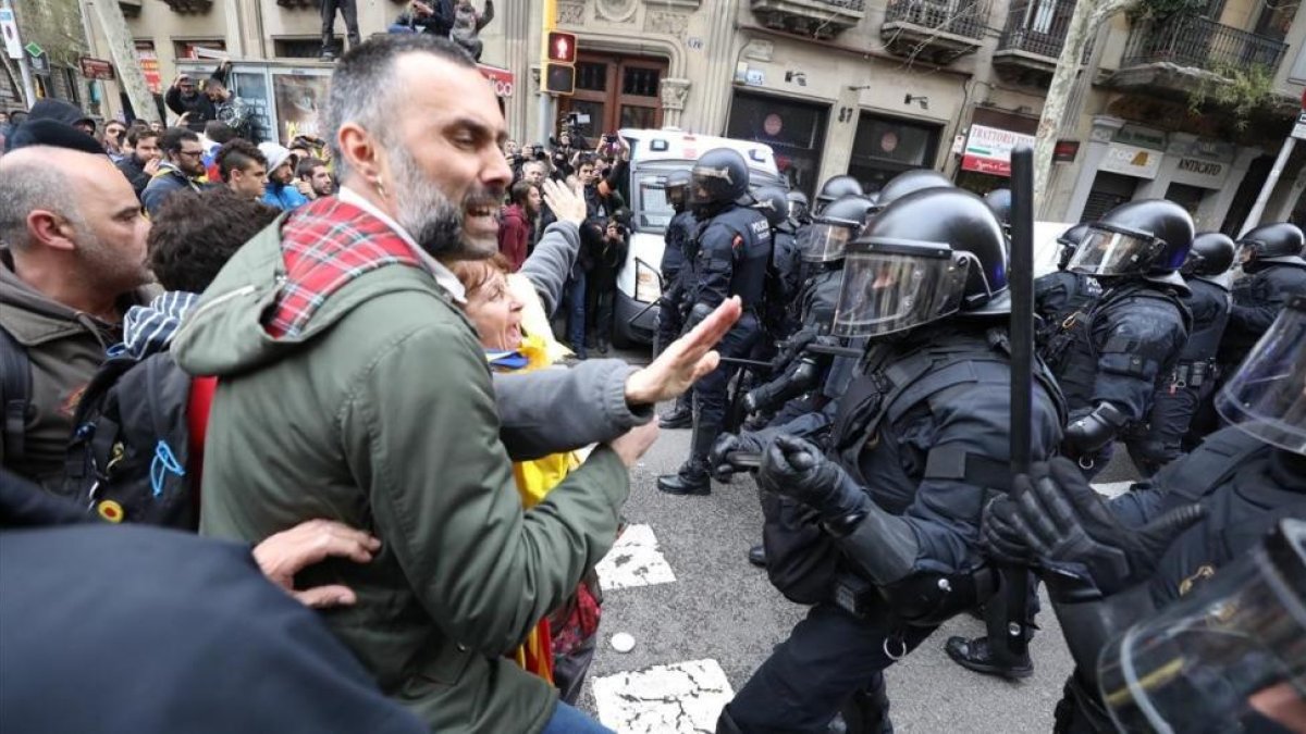 Instantes de la manifestación de esta tarde-ROBERT RAMOS