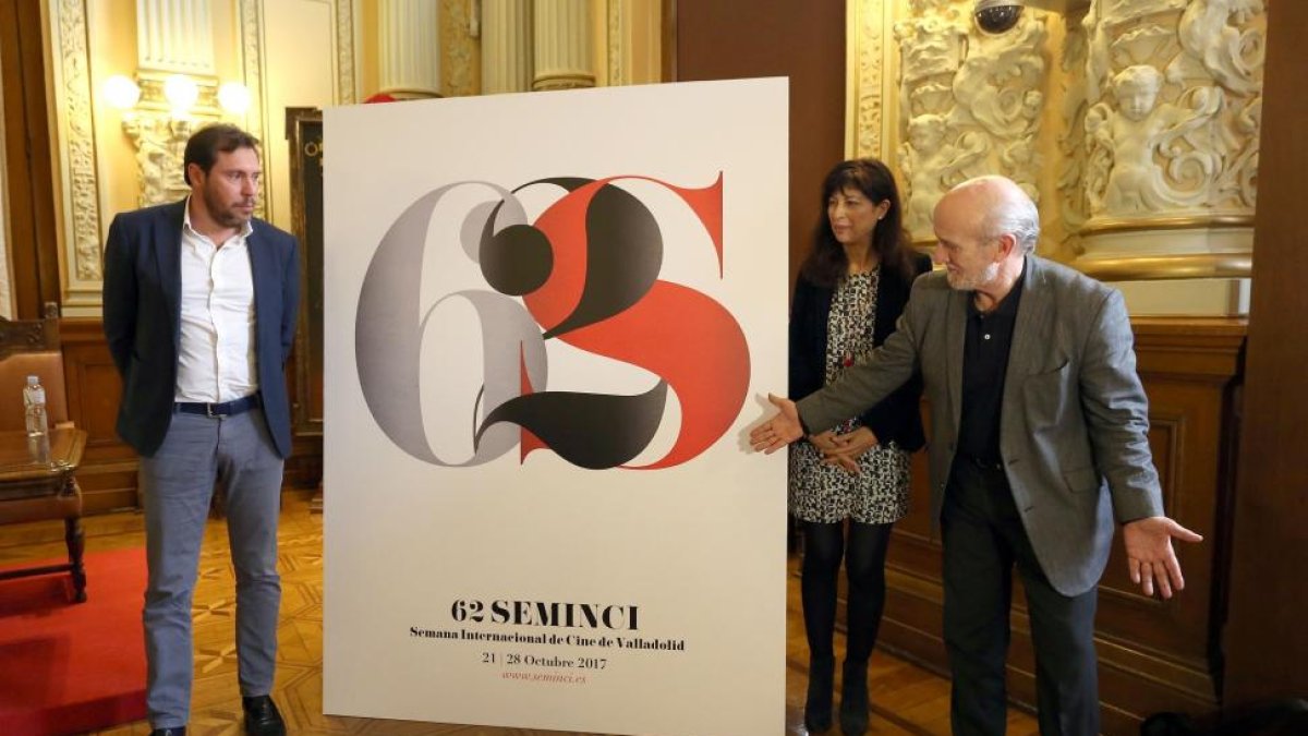 El alcalde de Valladolid, Óscar Puente, y la concejala de Cultura y Turismo, Ana Redondo, presentan los carteles de la Seminci junto al director del Festival, Javier Angulo (D)-ICAL