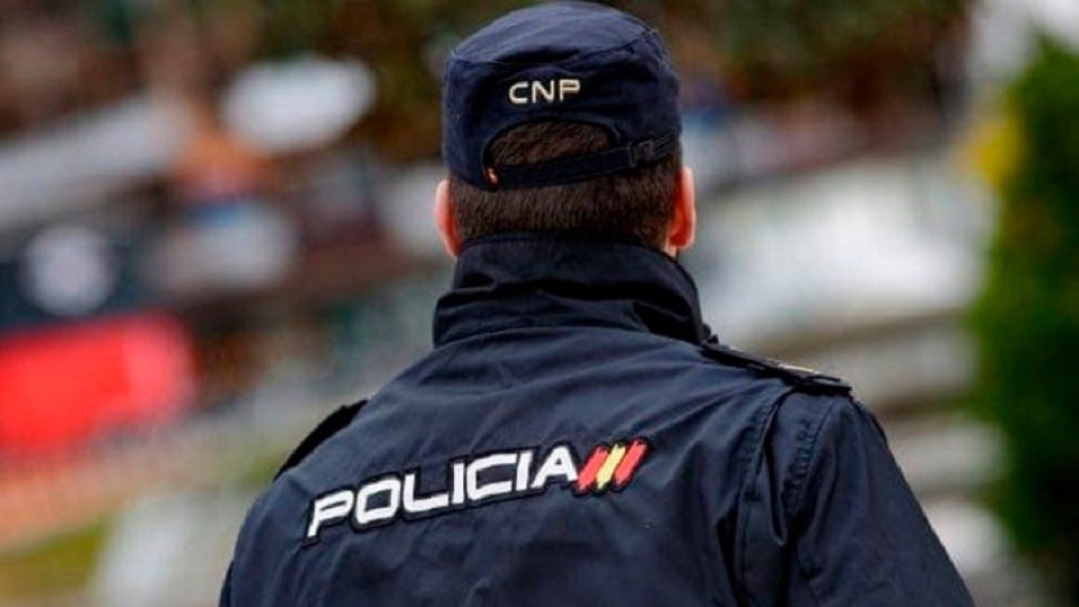 Policía