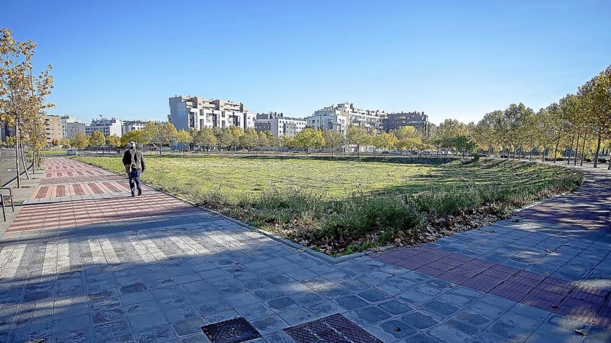 Terreno en la calle Monasterio de San Pedro de Alcántara que la Diputación sacará a subasta en Villa del Prado.-P. REQUEJO