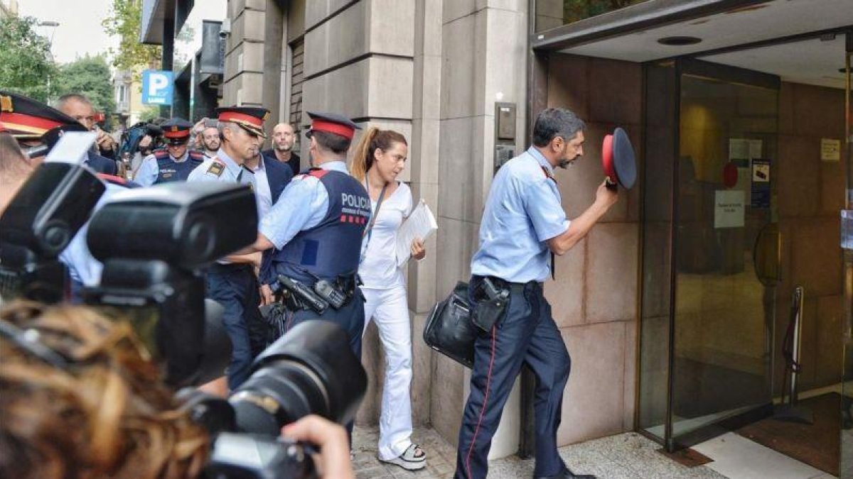 El jefe de los Mossos, Joan Carles Trapero, entra en la fiscalía el pasado 12 de septiembre.-FERRAN SENDRA