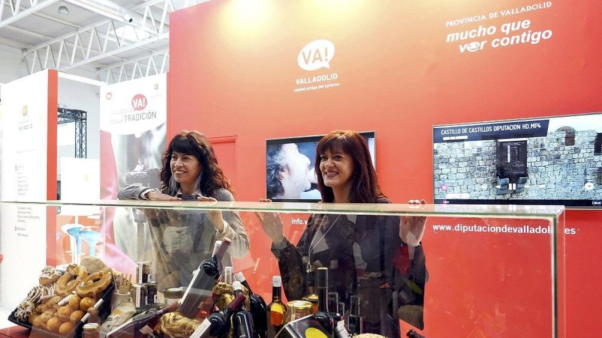 Ana Redondo y Nuria Duque dan a conocer el expositor de Valladolid en Intur.-ICAL