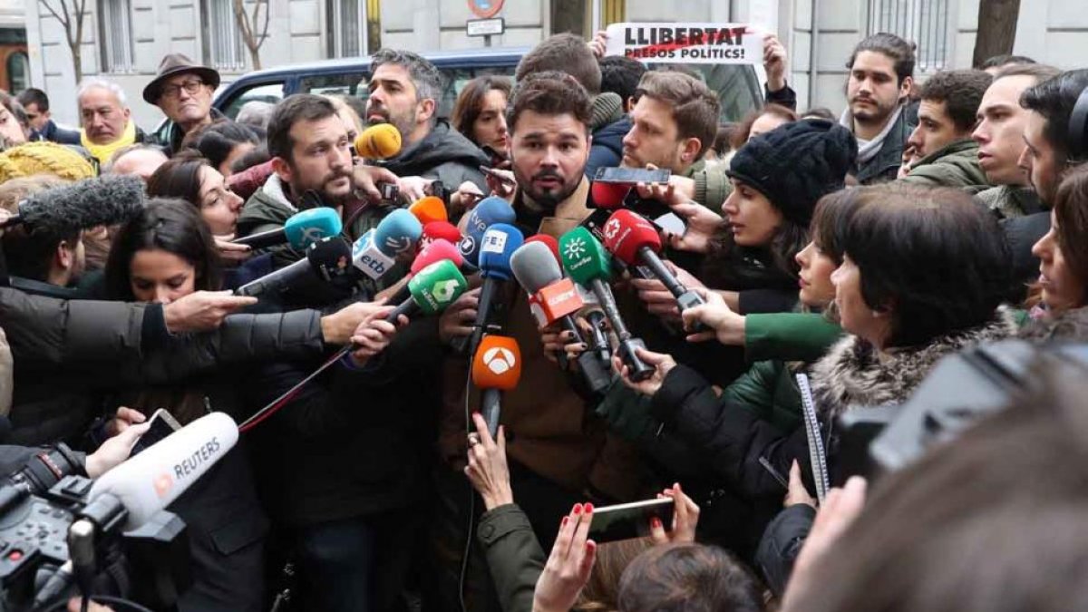 Rufián critica que los medios de comunicación hayan adelantado ya el resultado de la vista de Junqueras.-EFE