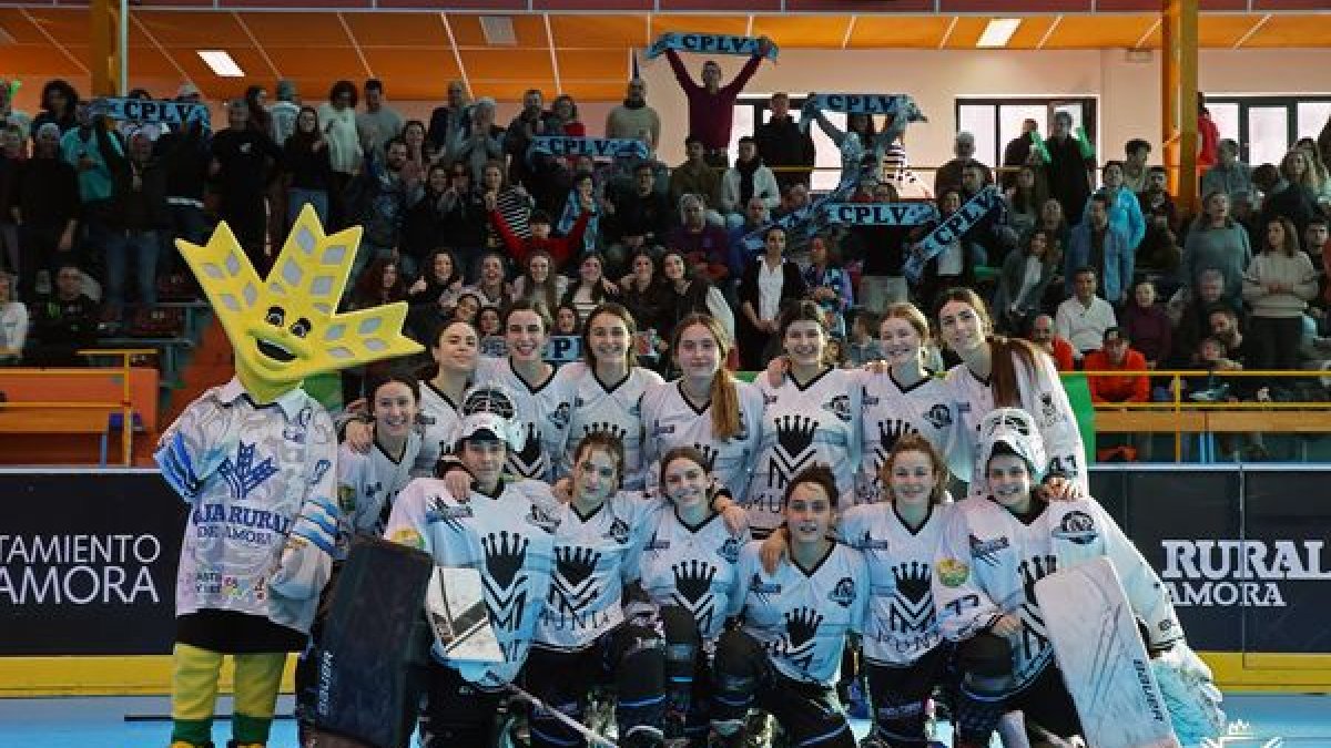 El Munia Panteras festeja su triunfo en la Copa de la Reina.