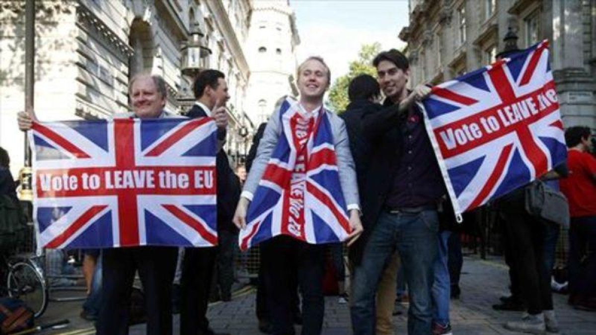 Partidarios del 'brexit', en Londres, el pasado 24 de junio.-REUTERS/NEIL HALL