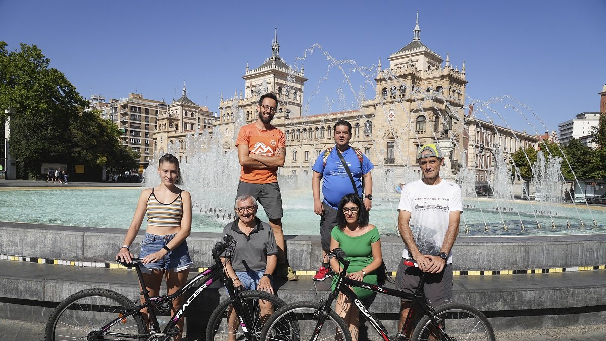 Alrededor de 300 voluntarios participarán en la décima etapa de La Vuelta a España, colaborando con la policía en la coordinación del evento.- J.M. LOSTAU