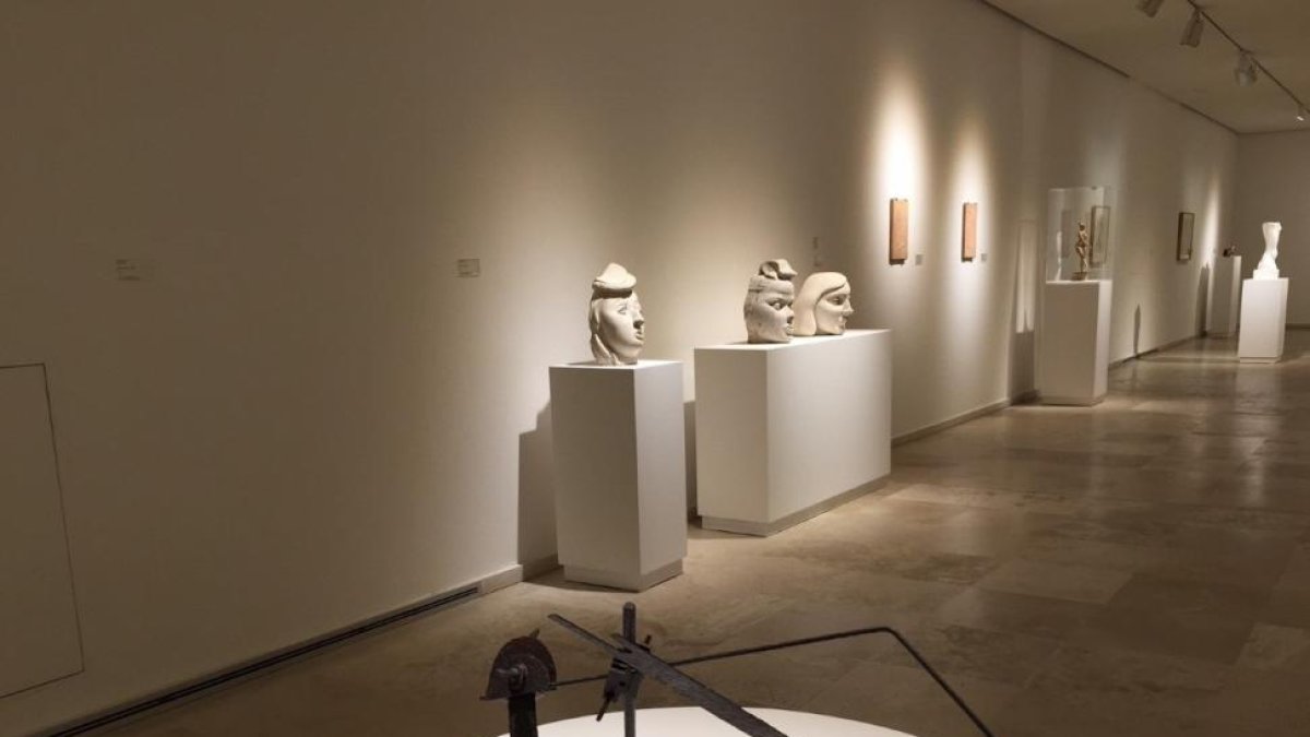 Algunas de las piezas de la exposición que ayer se inauguró  en el Museo Patio Herreriano.-