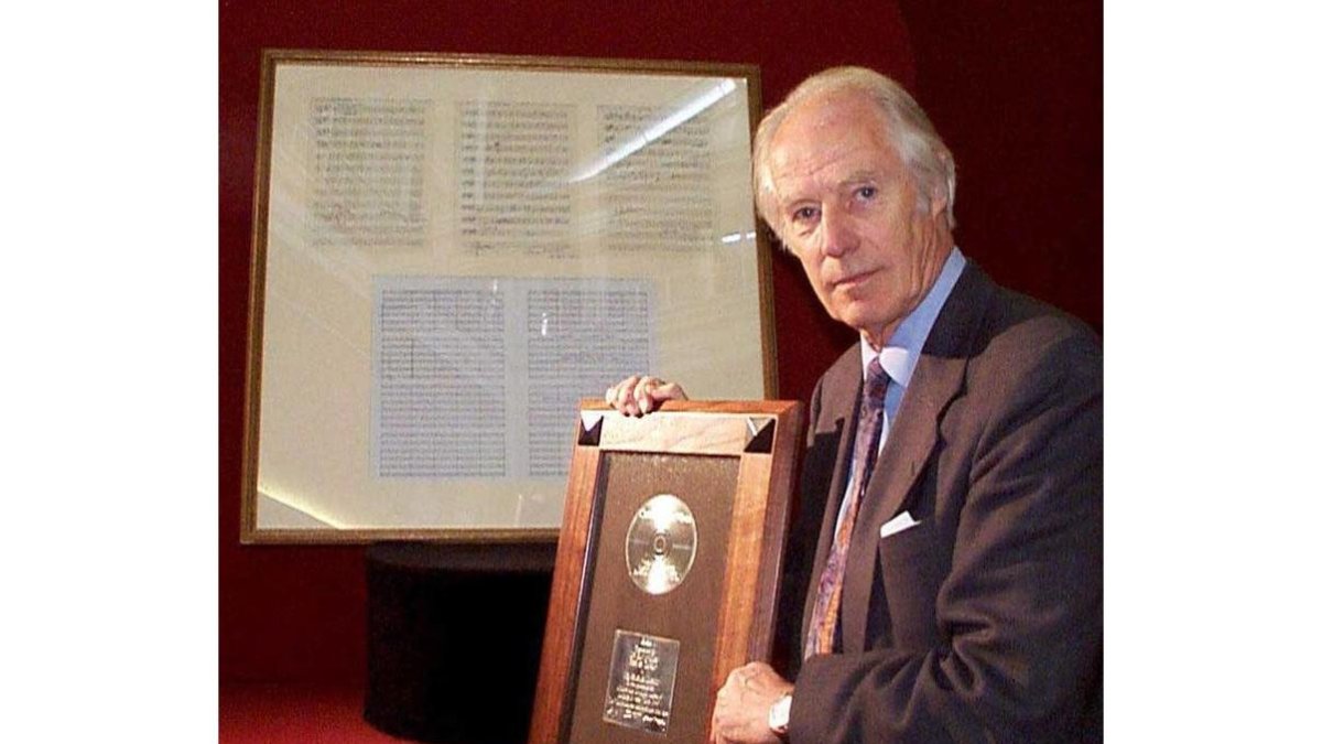 George Martin, reconocido por la producción de la reedición de 'Candle in the wind', en 1997, por la muerte de Diana de Wales.-SILKE LOHMANN / AFP