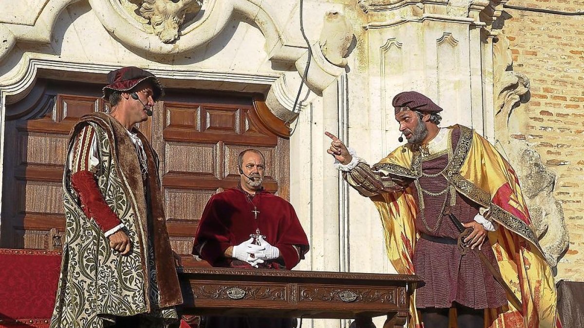 Felipe el Hermoso y Fernando el Católico en su último encuentro, junto al Cardenal Cisneros, discuten por la hegemonía de Castilla.-MIGUEL ÁNGEL SANTOS/PHOTOGENIC