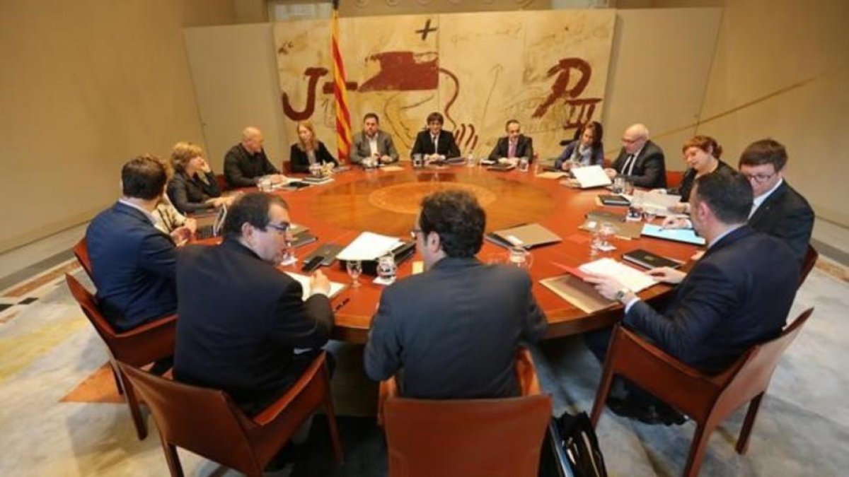 Reunión del Consell Executiu en el Palau de la Generalitat.-