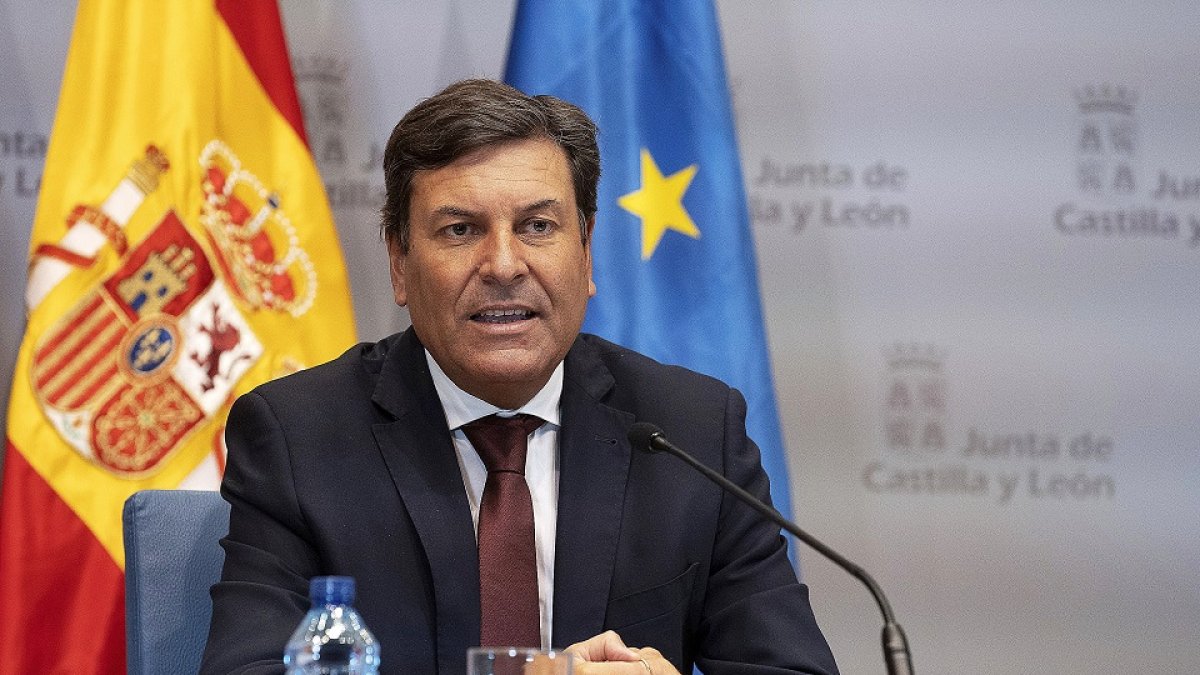 El consejero de Economía y Hacienda, Carlos Fernández Carriedo. / ICAL.