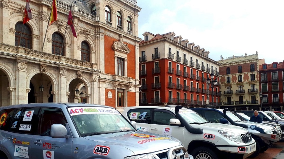 Vehículos que partirán hacia Marruecos