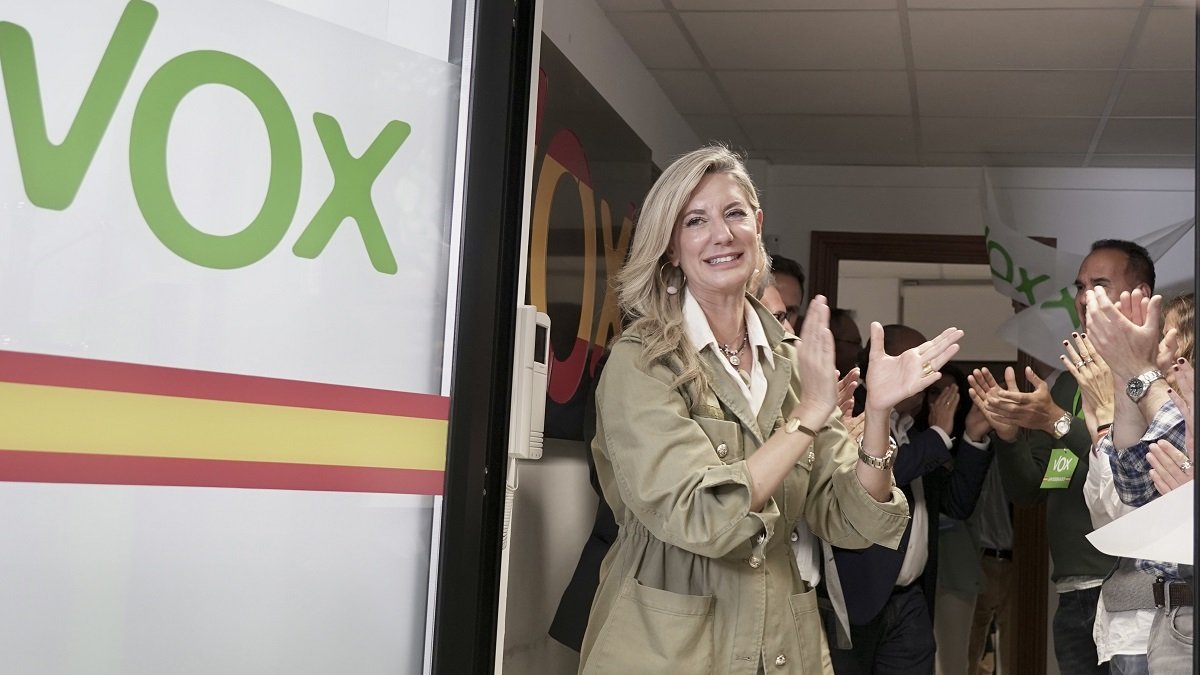 Irene Carvajal valora los resultados electorales en la sede de Vox de Valladolid. -ICAL