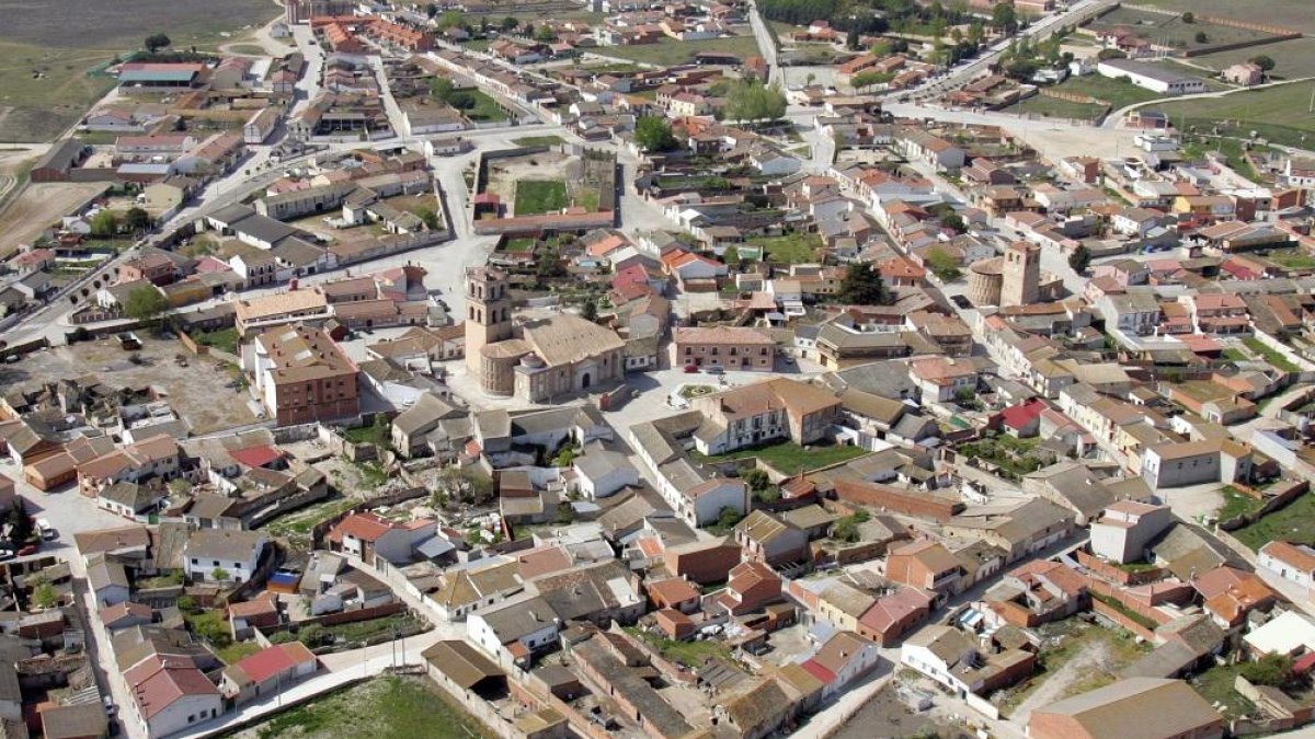 Vista aérea de la localidad vallisoletana de Alcazarén.-ICAL