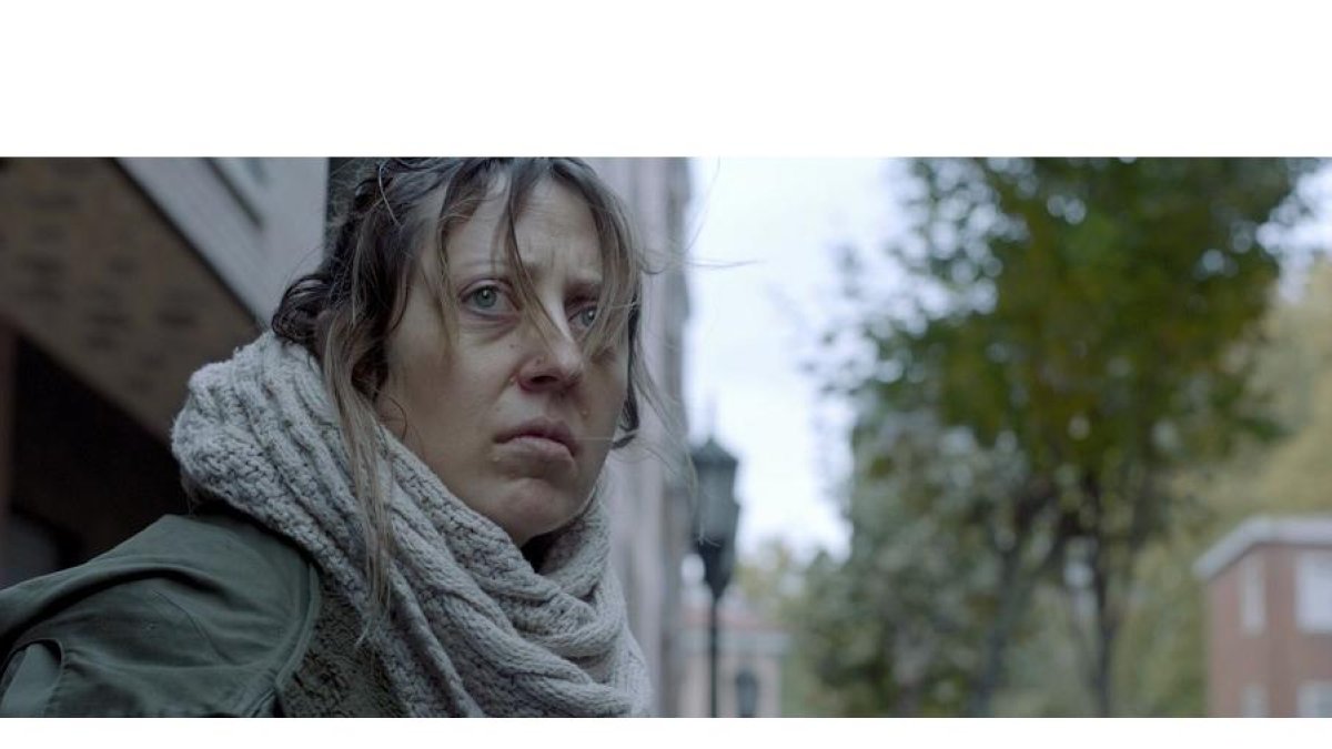 Alba Frechilla en un fotograma del cortometraje 'Cerraduras'.