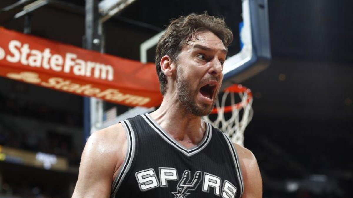 Paul Gasol, en su último partido.-AP / DAVID ZALUBOWSKI