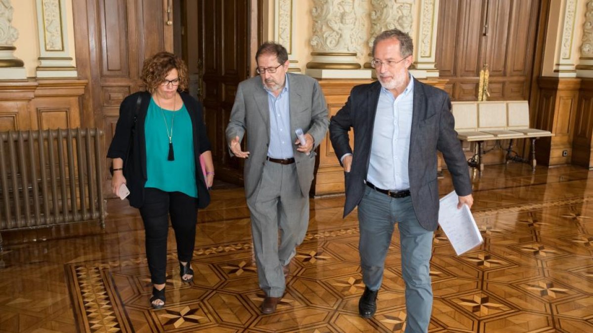 Reunión de la Comisión Extraordinario y Urgente de Urbanismo del Ayuntamiento de Valladolid.-ICAL