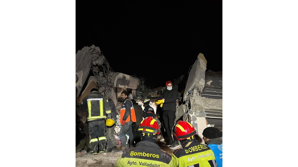 Los bomberos de Valladolid en Turquía. E.M.