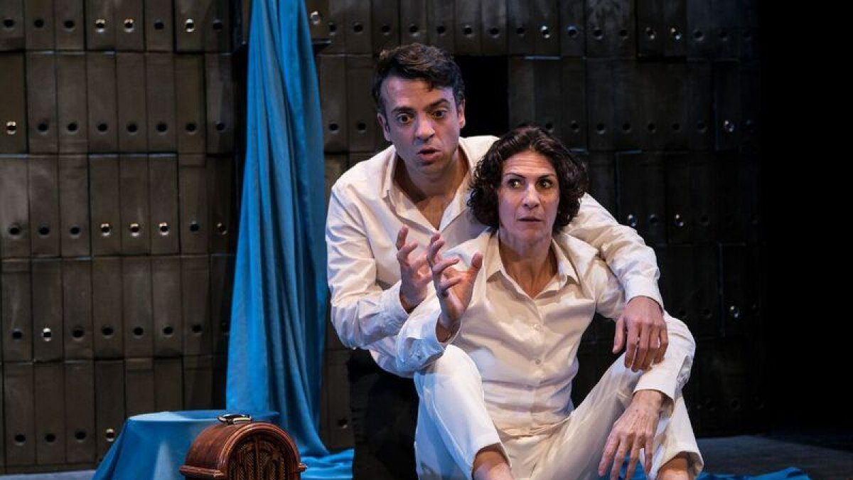 Alejandro Vera y Gema Matarranza, que opta a un Max como mejor actriz, durante uan escena de ‘Lorca’.-E. M.