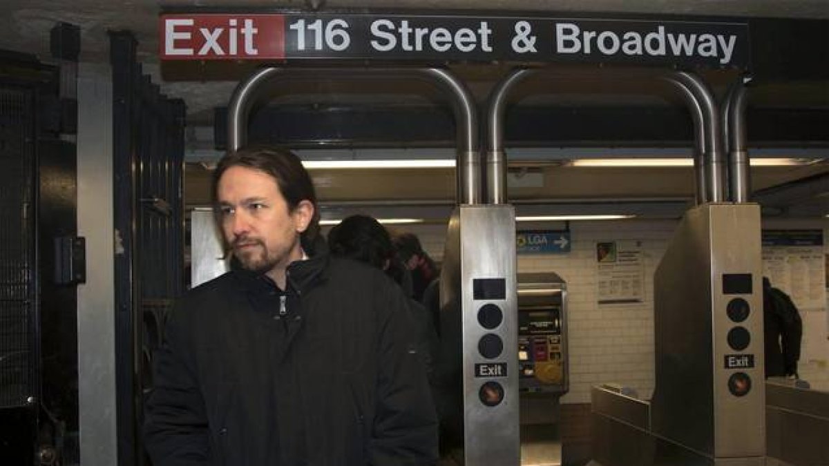 Pablo Iglesias, en el metro de Nueva York, tras reunirse con Josep Stiglitz en la Universidad de Columbia.-EFE