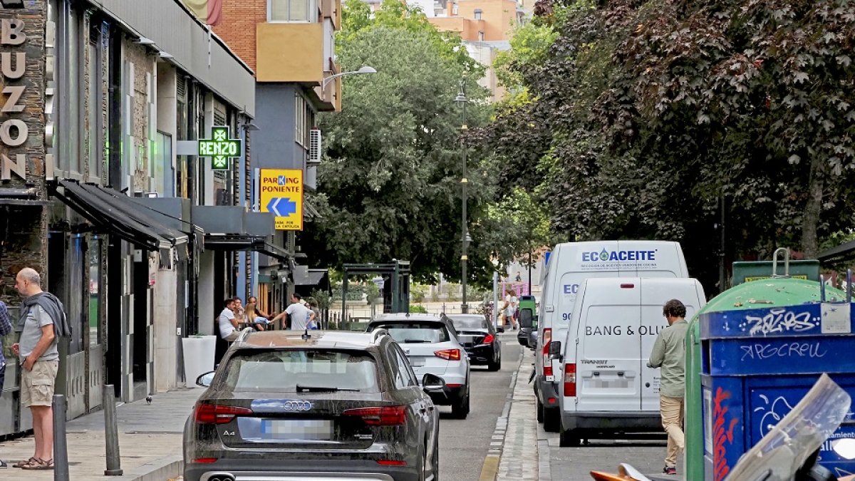 Tráfico de la calle San Lorenzo. PHOTOGENIC