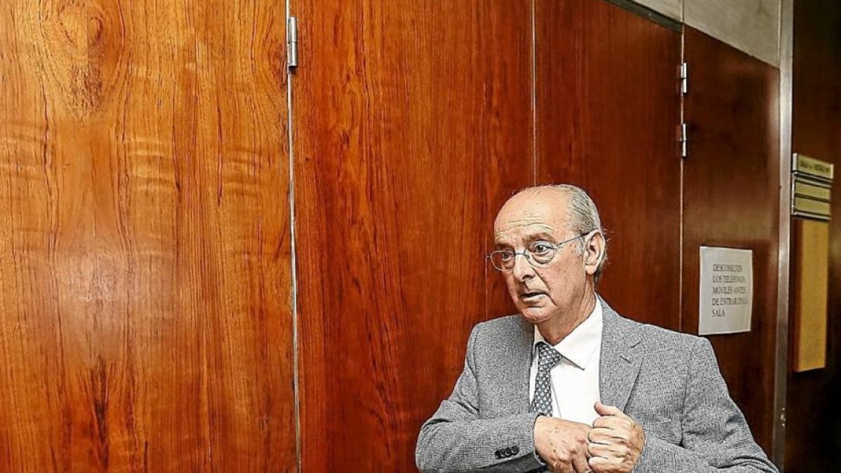 Luis Alberto Samaniego durante una comparecencia en el juzgado.-E. M.