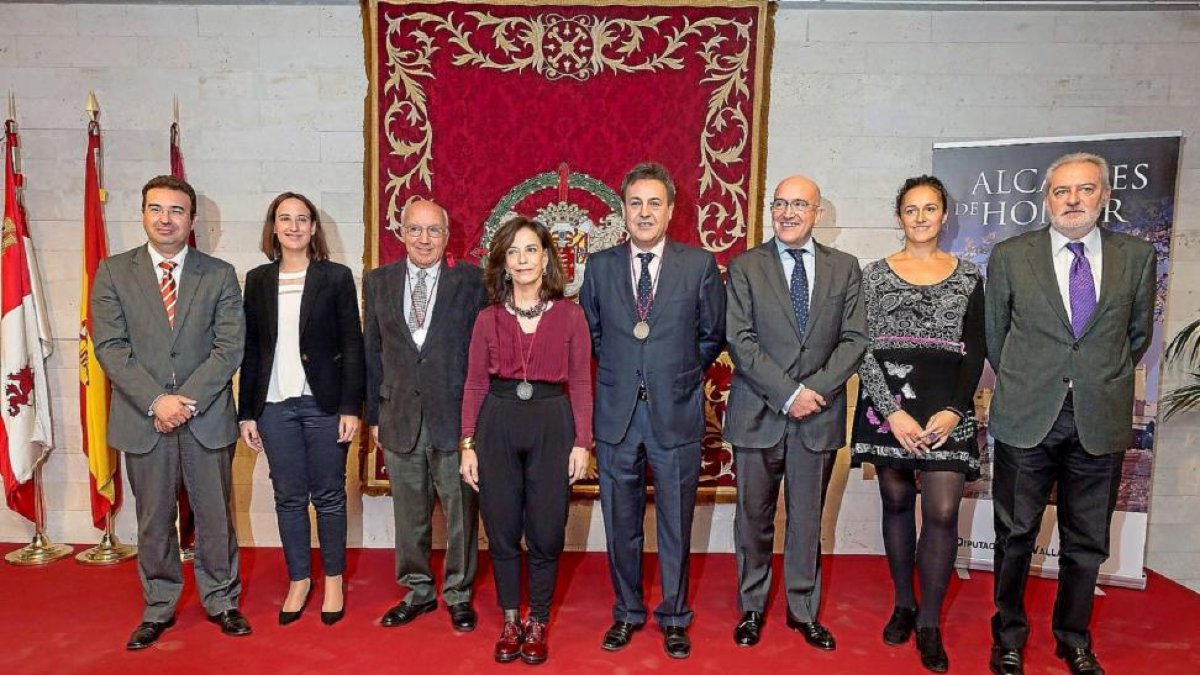 Roberto Díez, Pilar Vicente, Manuel Fariña, Pilar Molestina, José Ribagorda, Jesús Julio Carnero, Esther Mínguez y Pedro Pablo Santamaría.-El Mundo