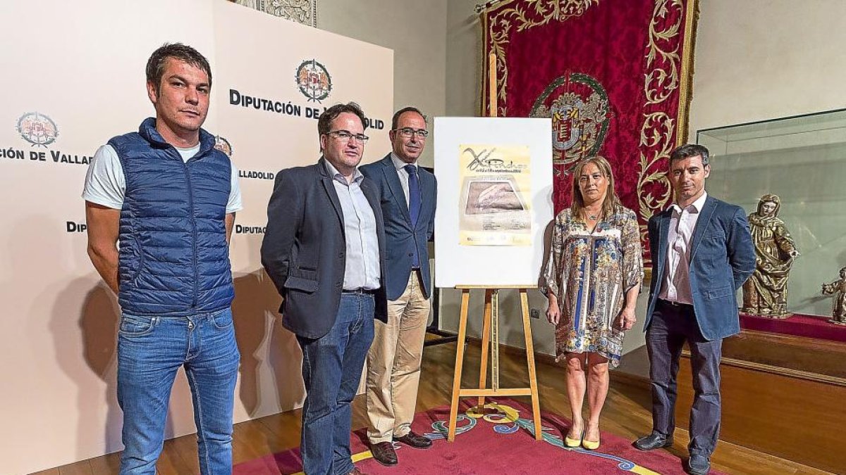 Presentación del X Concurso de Pinchos de Fuensaldaña ayer en la Diputación de Valladolid. E-E.M.