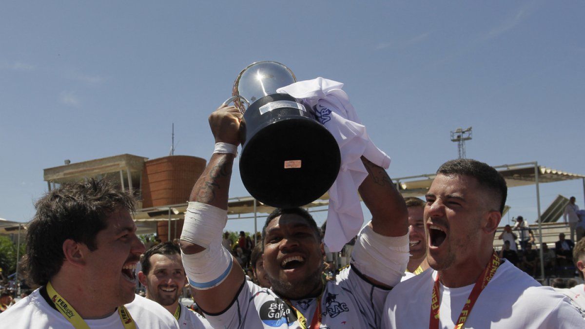 El VRAC celebra el título de Copa del Rey. / LOF