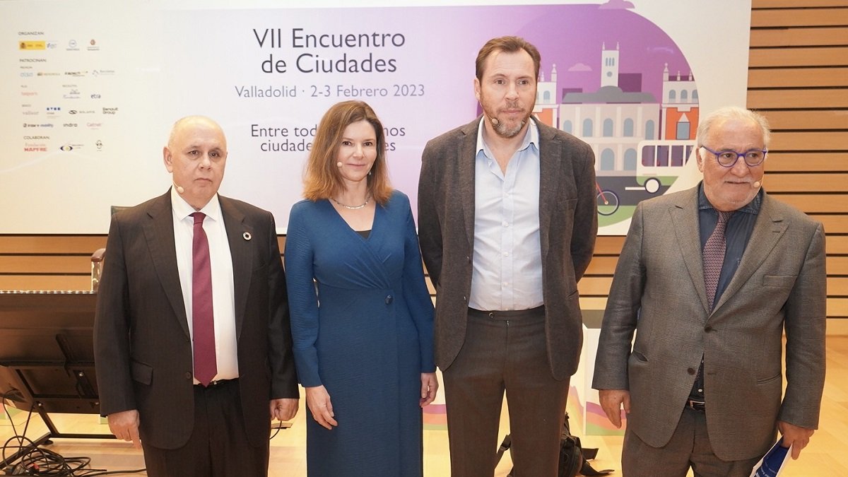 Carlos Daniel Casares, María José Rallo, Puente y Pere Navarro en el encuentro sobre Movilidad. | E. M.