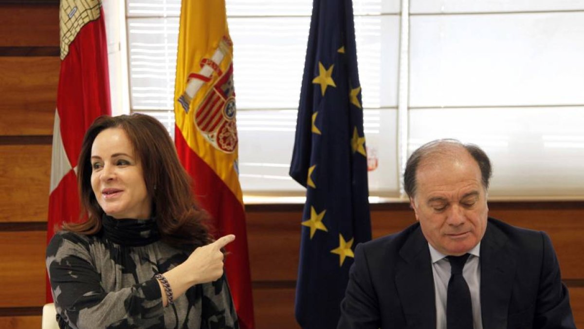 Los consejeros de Economía y Empleo y de Agricultura y Ganadería, Tomás Villanueva y Silvia Clemente, presiden la reunión del Consejo Asesor para la ADE Rural-Ical