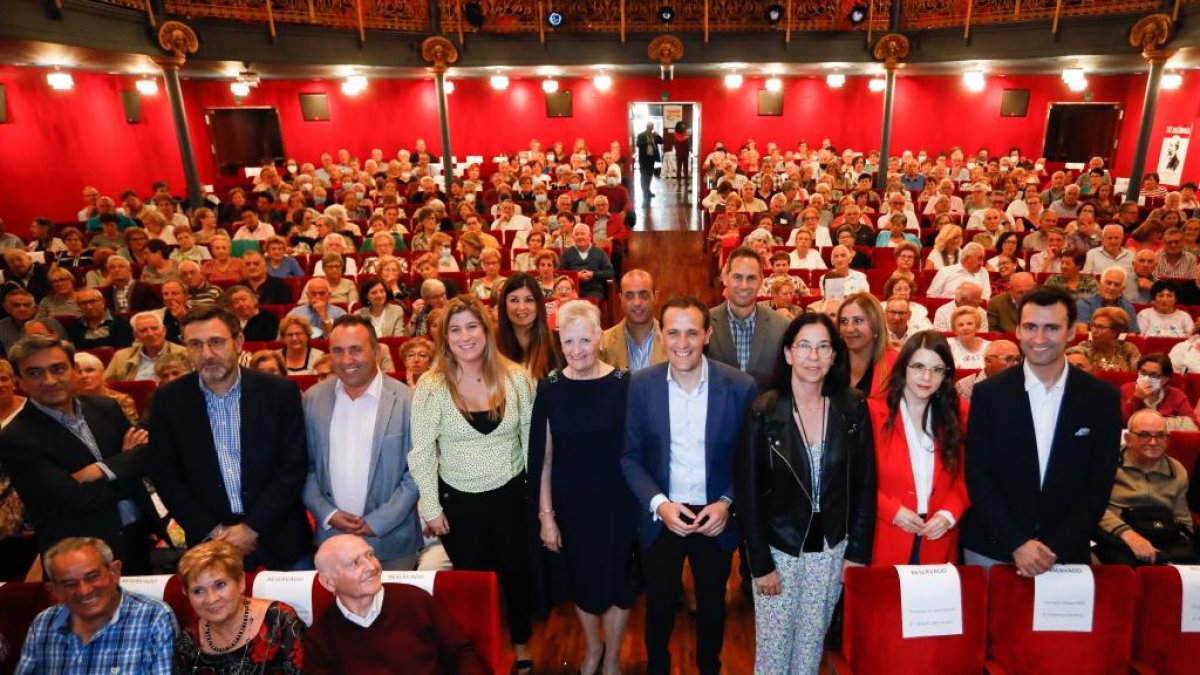 Primera Gala de homenaje a las personas mayores. - J. M. LOSTAU