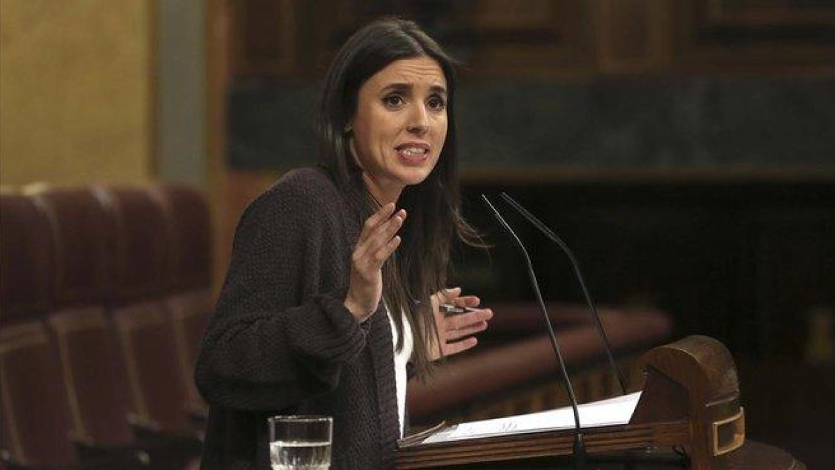 La portavoz de Unidos Podemos en el Congreso, Irene Montero, en febrero.-DAVID CASTRO