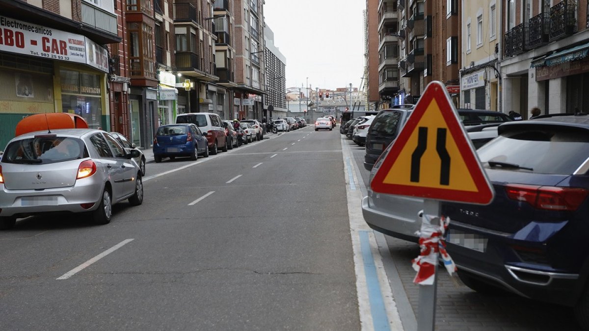 Tramo de la calle Panaderos donde arrancará la perforación del túnel. LOSTAU