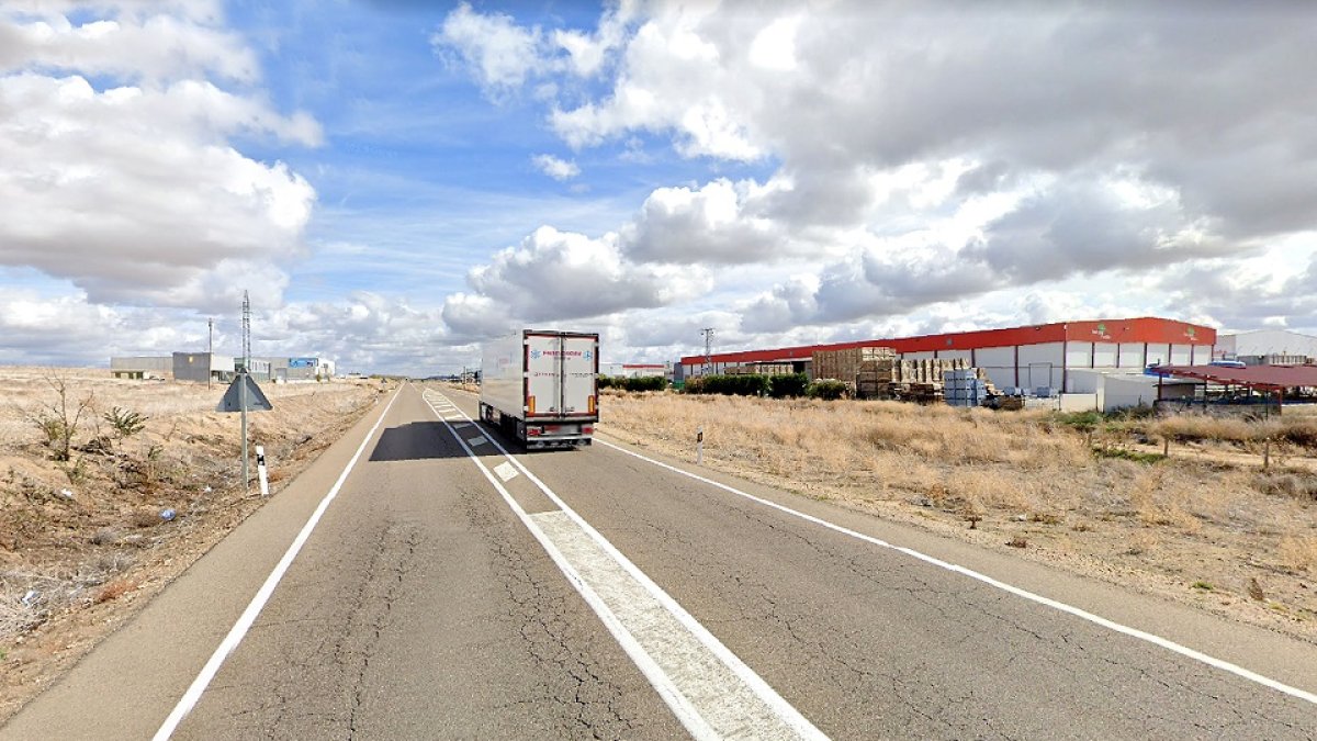 Polígono ‘Escaparate’ de Medina del Campo, en la salida de la CL-602 en dirección a Olmedo, una de las principales zonas industriales del eje. R. G: GGL SW