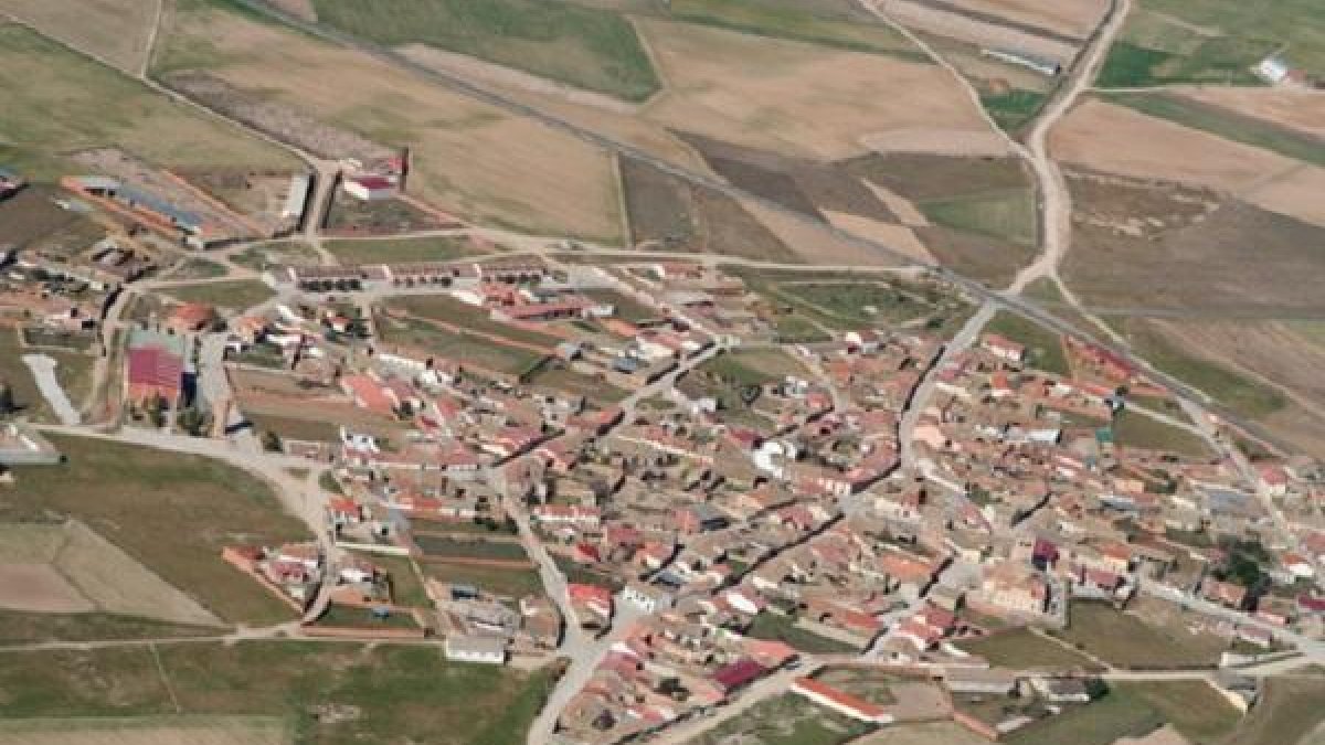 Vista aérea del pueblo de Codorniz, en Segovia-CAMPOSDECASTILLA