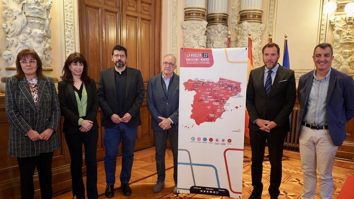 Imagen de archivo de la presentación de la Vuelta Ciclista en Valladolid por el anterior gobierno municipal. -PSOE