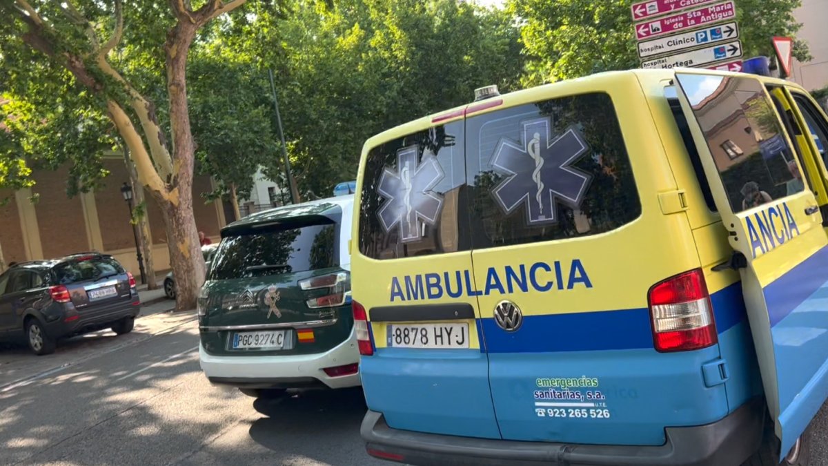 Ambulancia de la que se fugó el preso.- LUIS MERILLAS