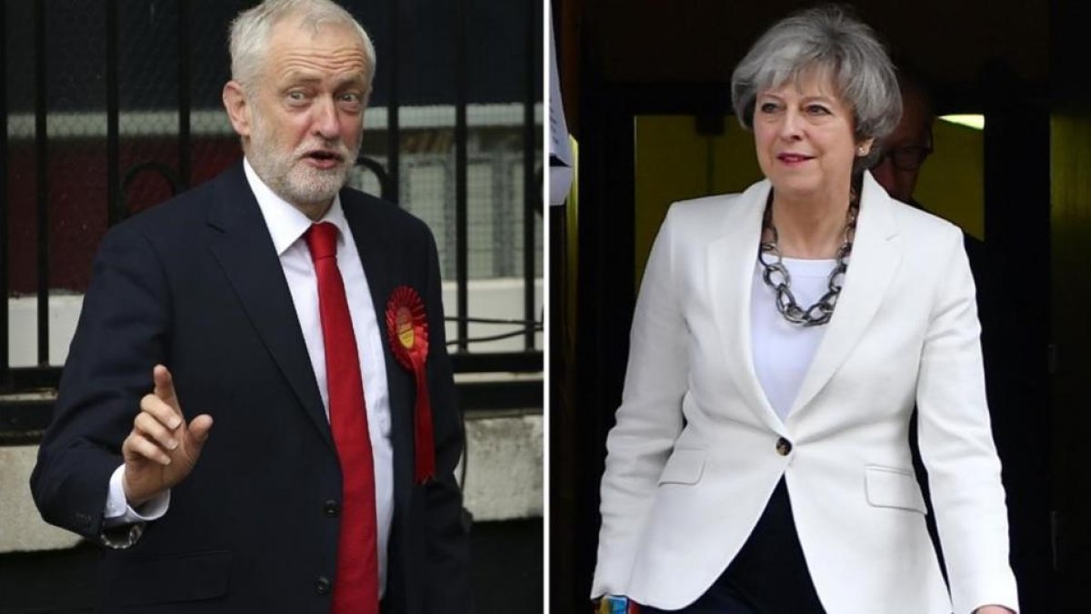 Combo de fotos de Jeremy Corbyn (izq) y Theresa May, tras votar el 8 de junio, en el norte de Londres y en Maidenhead, respectivamente.-AFP
