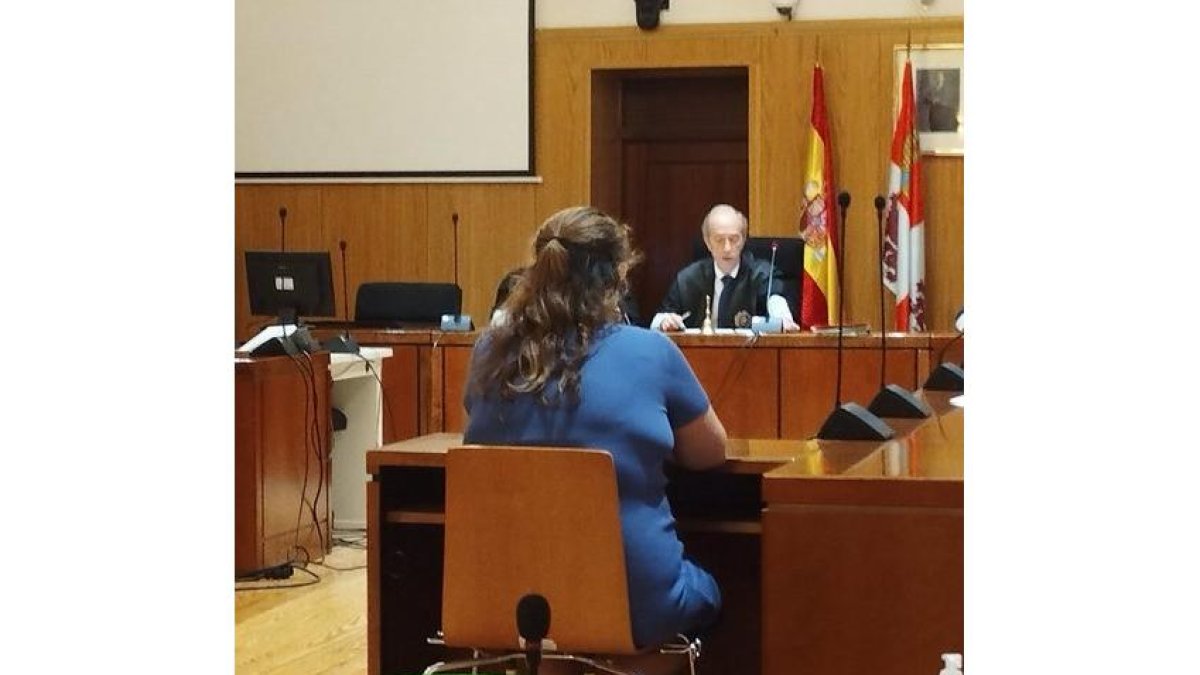 La ex concejala de Bobadilla del Campo en la Audiencia de Valladolid en una imagen de archivo. EUROPA PRESS
