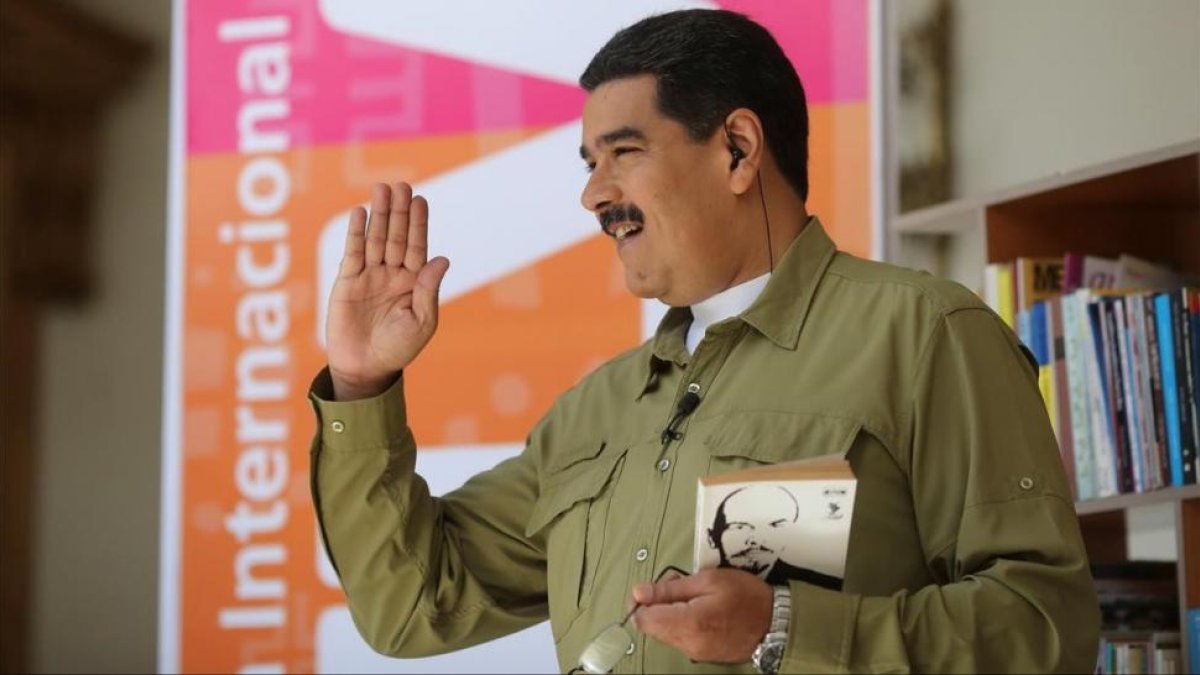 El presidente de Venezuela en el programa de radio y televisión Los domingos con Maduro.-REUTERS