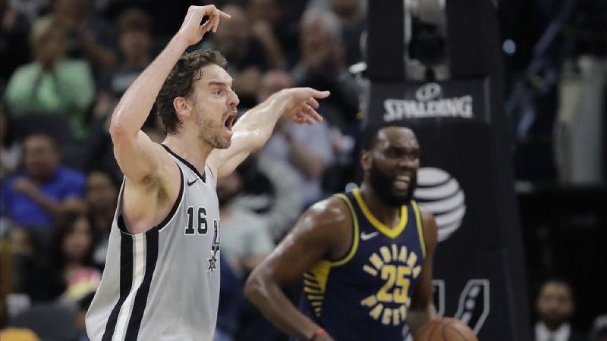 Pau Gasol durante el partido de esta madrugada ante los Pacers de Indiana.-ERIC GAY