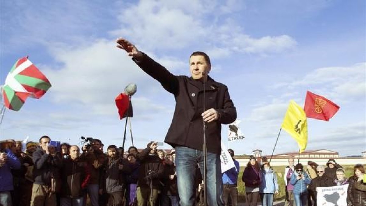 Arnaldo Otegi afirma que su estancia en la prision de Logroño, de donde salió el pasado martes, le ha permitido empatizar con las víctimas del terrorismo-EFE / ABEL ALONSO