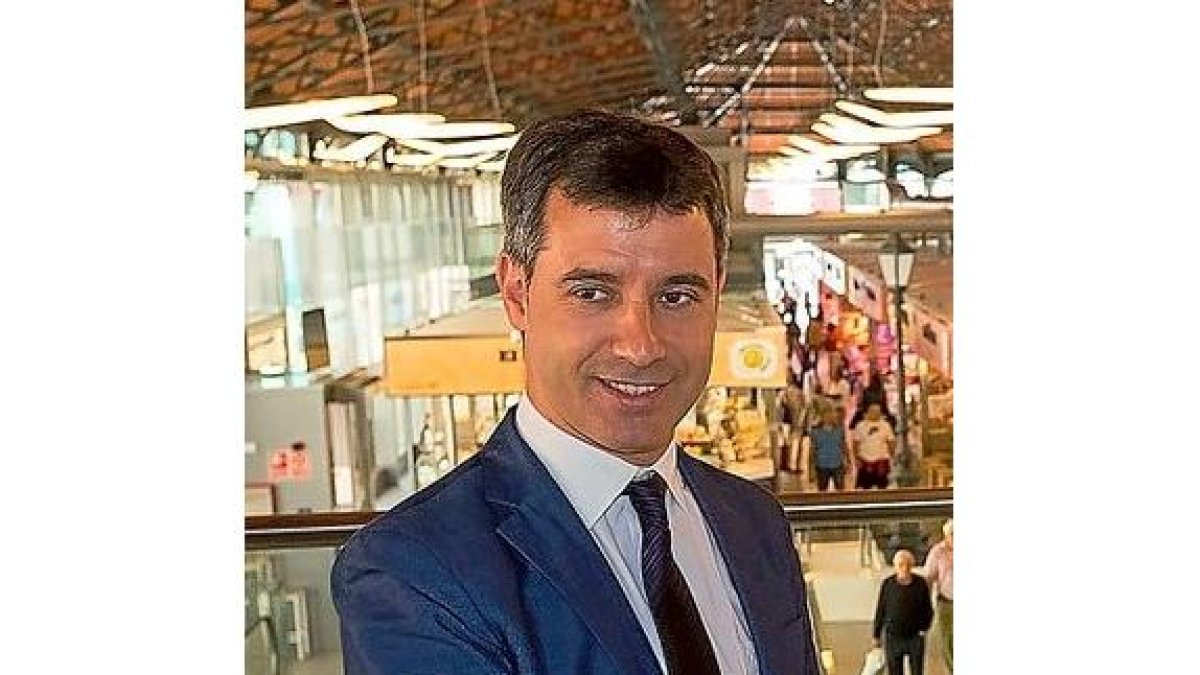 Ángel Moretón, reelegido Presidente de la Academia de Gastronomía de Valladolid tras la Asamblea Extraordinaria. - PHOTOGENIC