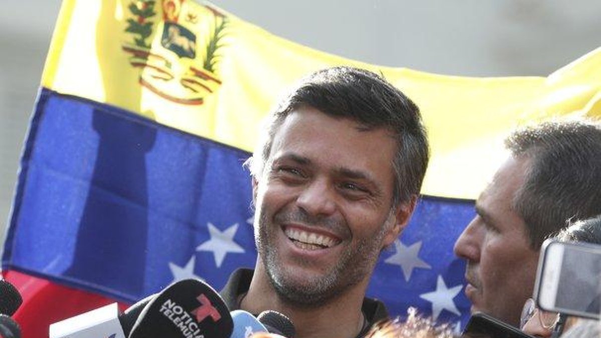 El líder opositor venezolano Leopoldo López.-AP