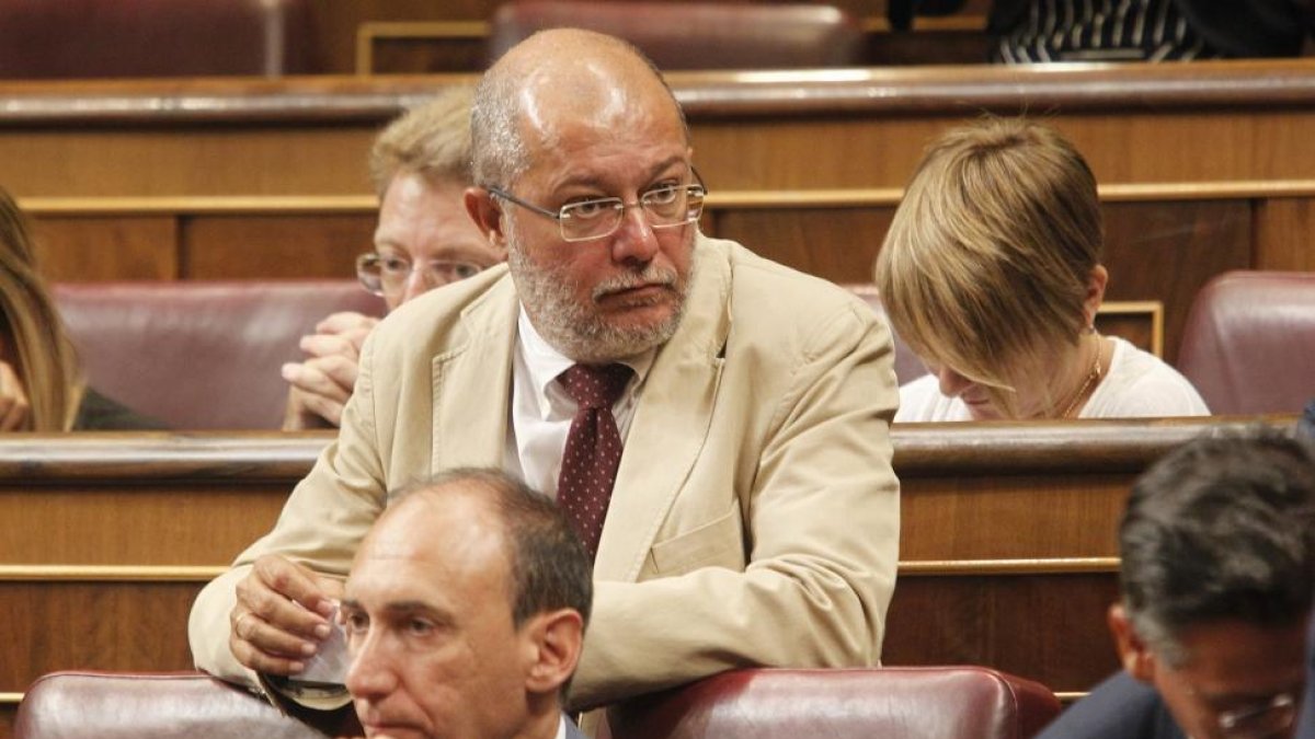 Sesión consultiva de la XII Legislatura del Congreso de los Diputados. En la imagen el diputado de Ciudadanos, Francisco Igea.-ICAL