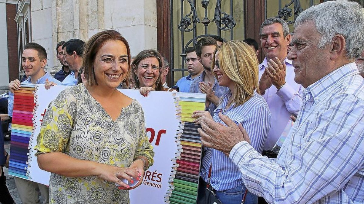 Miriam Andrés presenta las líneas de su campaña para revalidar la Secretaría General del PSOE de Palencia.-ICAL
